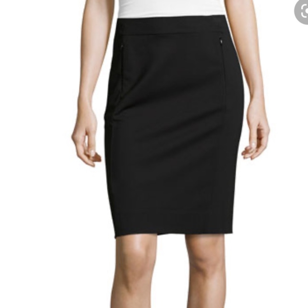 FINAL $10🔚Diane VonFURSTENBERG Classic black pencil skirt 0